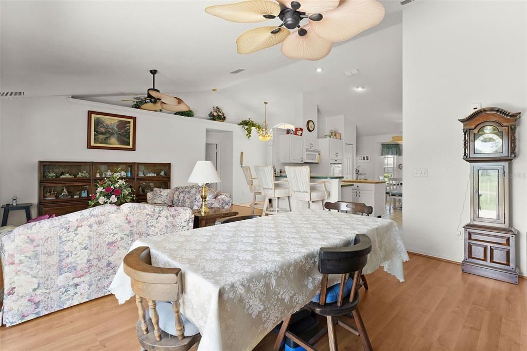 For Sale: $294,500 (3 beds, 2 baths, 1629 Square Feet)