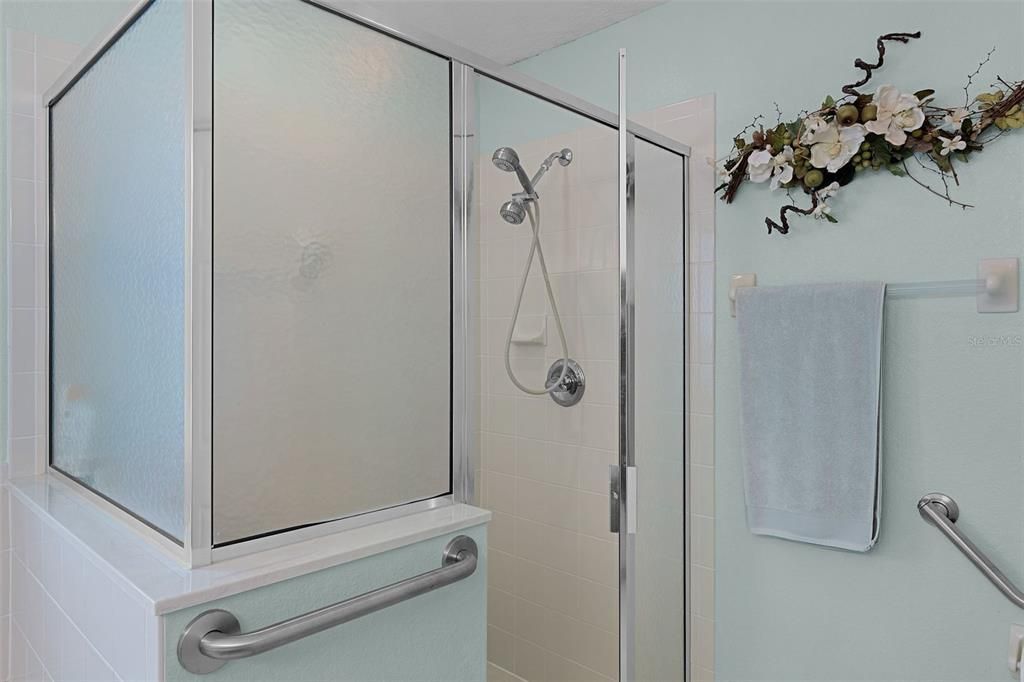 For Sale: $294,500 (3 beds, 2 baths, 1629 Square Feet)