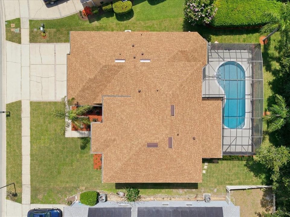 Activo con contrato: $710,000 (6 camas, 4 baños, 3544 Pies cuadrados)
