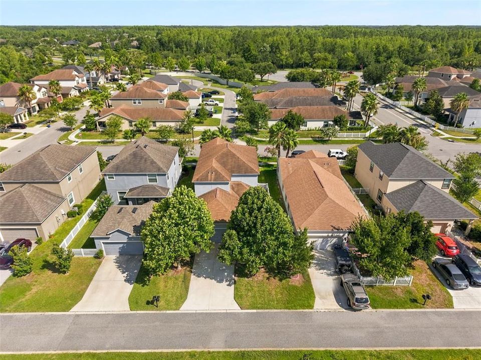 На продажу: $410,000 (6 спален, 3 ванн, 2634 Квадратных фут)