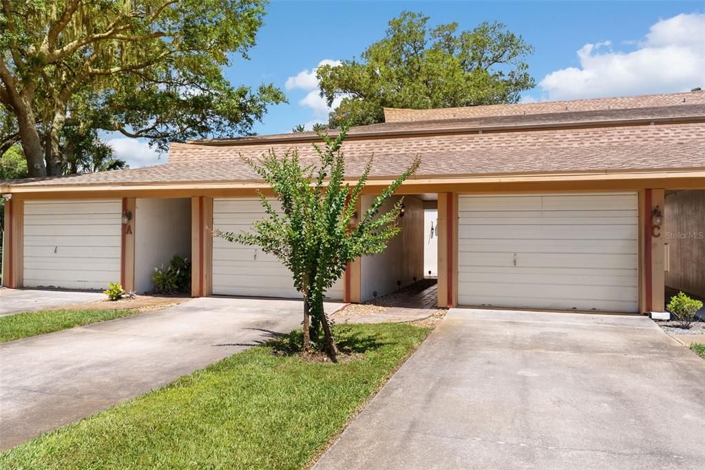 For Sale: $225,000 (3 beds, 3 baths, 2074 Square Feet)