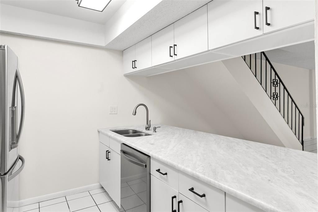 For Sale: $225,000 (3 beds, 3 baths, 2074 Square Feet)