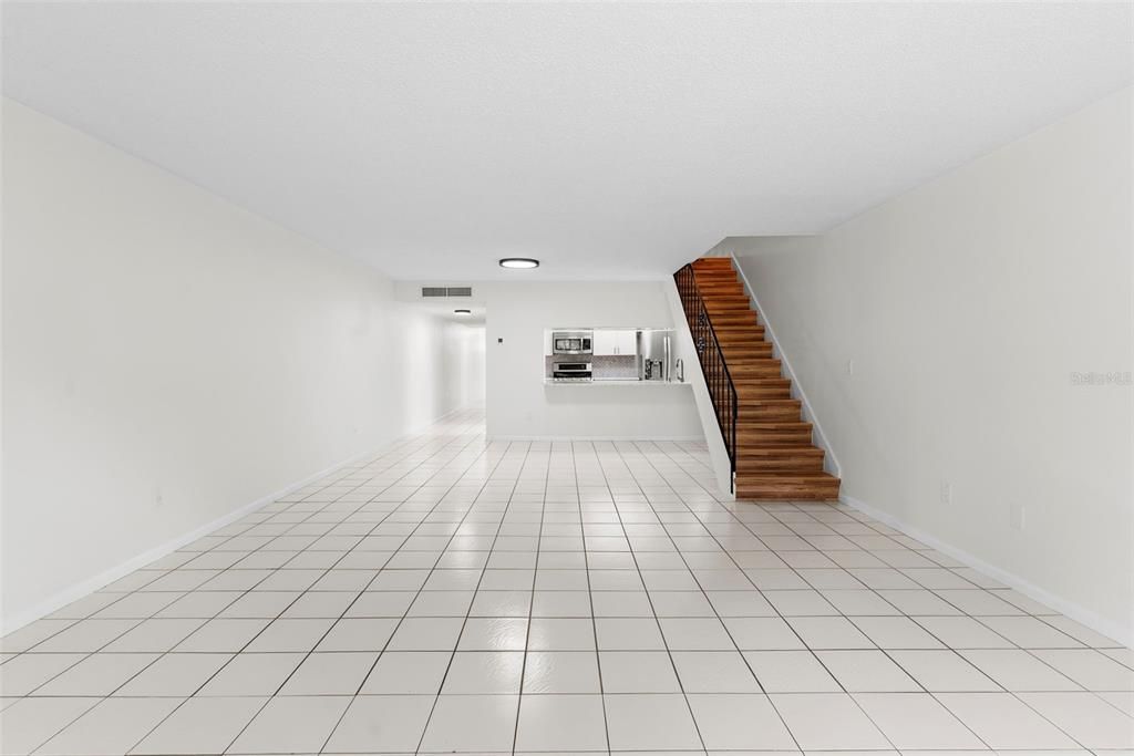 For Sale: $225,000 (3 beds, 3 baths, 2074 Square Feet)