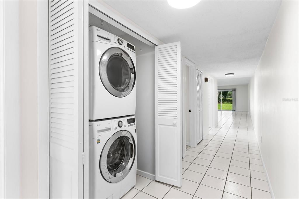 For Sale: $225,000 (3 beds, 3 baths, 2074 Square Feet)