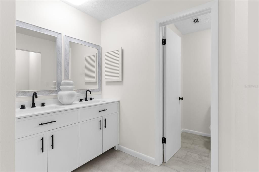 For Sale: $225,000 (3 beds, 3 baths, 2074 Square Feet)