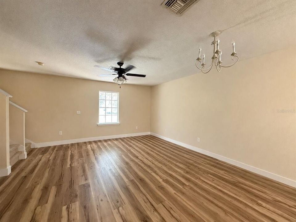 En Renta: $2,350 (3 camas, 2 baños, 1476 Pies cuadrados)