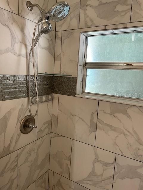 На продажу: $179,500 (2 спален, 1 ванн, 1064 Квадратных фут)