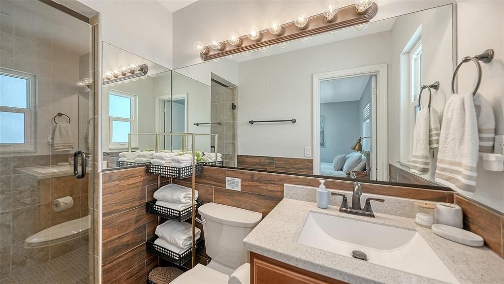 For Rent: $3,000 (3 beds, 2 baths, 1576 Square Feet)