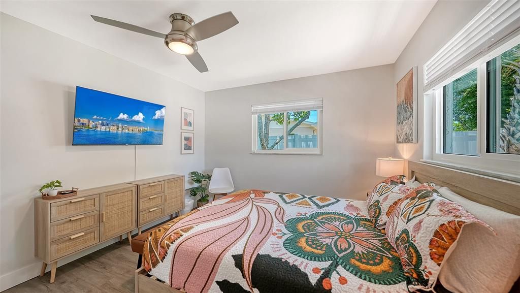 For Rent: $3,000 (3 beds, 2 baths, 1576 Square Feet)