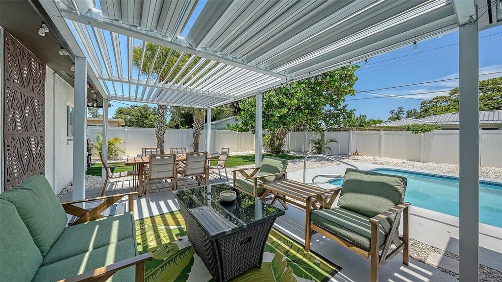 For Rent: $3,000 (3 beds, 2 baths, 1576 Square Feet)