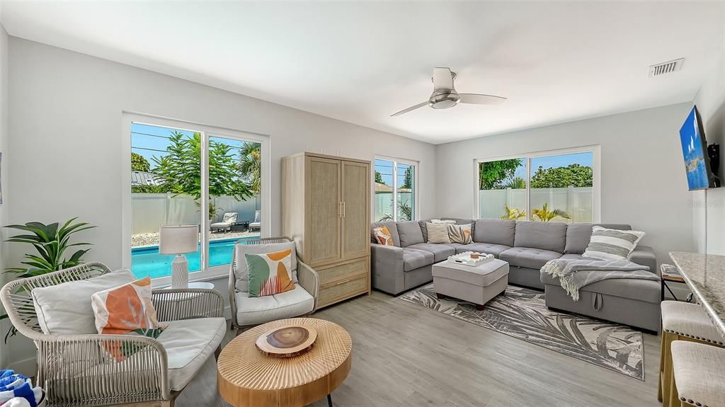 For Rent: $3,000 (3 beds, 2 baths, 1576 Square Feet)