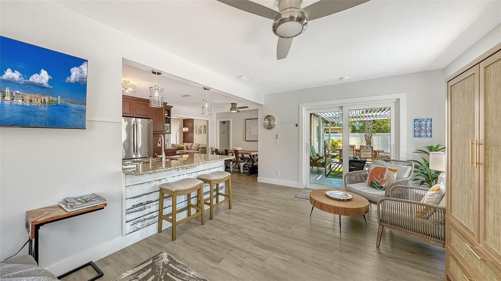 For Rent: $3,000 (3 beds, 2 baths, 1576 Square Feet)