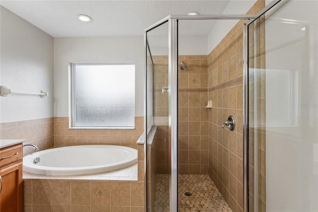 En Venta: $525,000 (4 camas, 4 baños, 3434 Pies cuadrados)