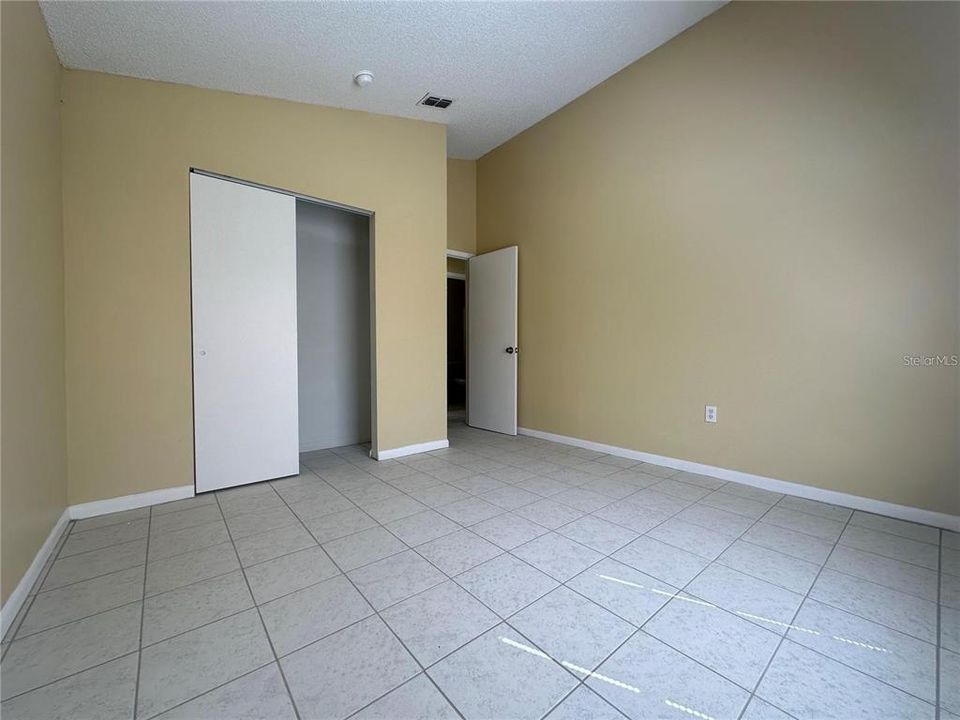 В аренду: $1,995 (3 спален, 2 ванн, 1227 Квадратных фут)