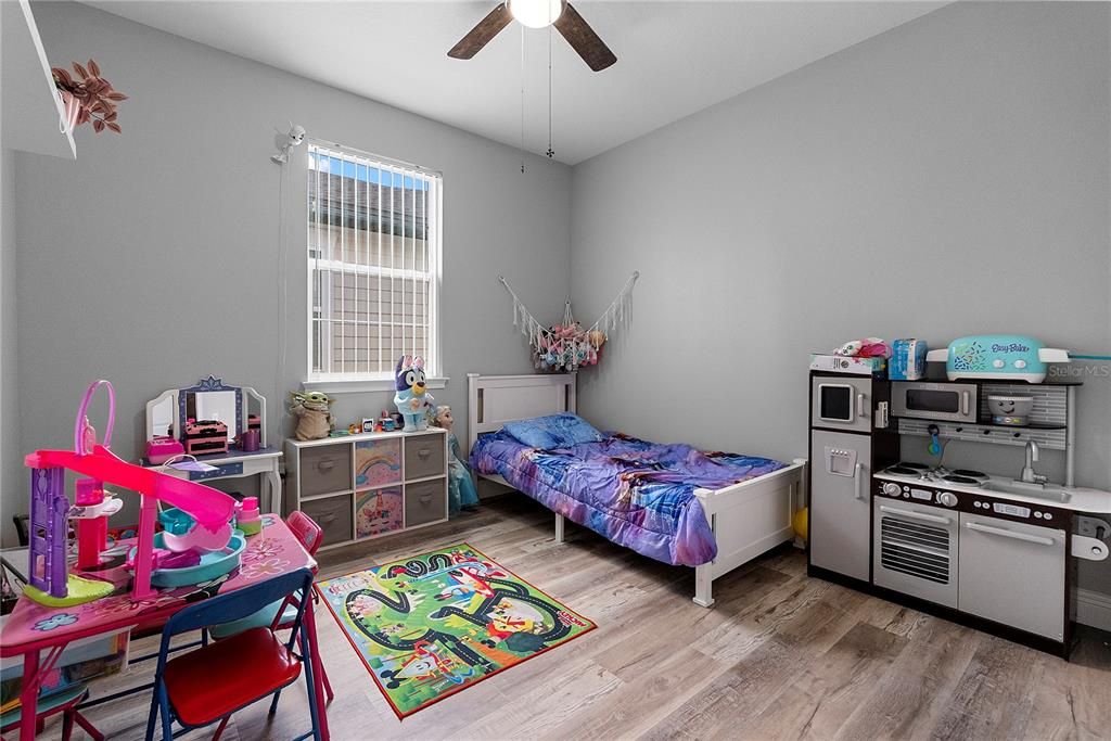 En Venta: $410,000 (4 camas, 2 baños, 2160 Pies cuadrados)