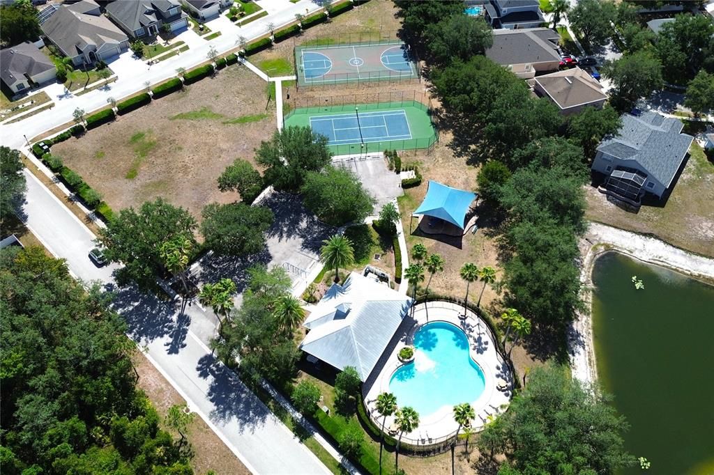 En Venta: $374,990 (4 camas, 2 baños, 2071 Pies cuadrados)