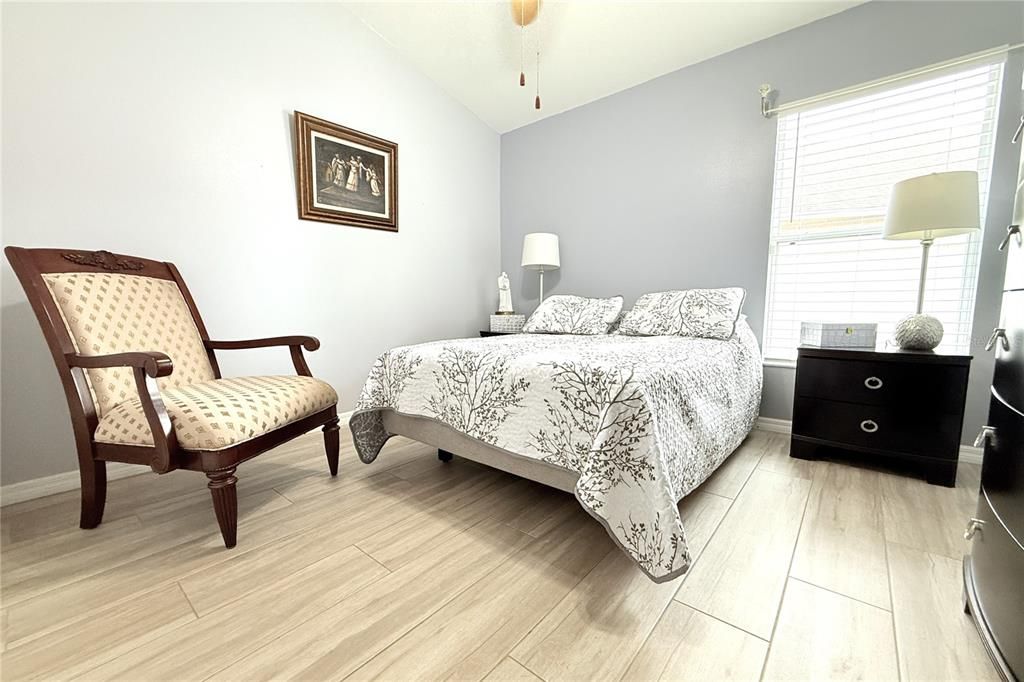En Venta: $374,990 (4 camas, 2 baños, 2071 Pies cuadrados)