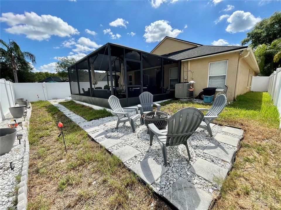 En Venta: $374,990 (4 camas, 2 baños, 2071 Pies cuadrados)