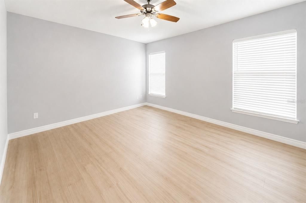 En Venta: $374,990 (4 camas, 2 baños, 2071 Pies cuadrados)