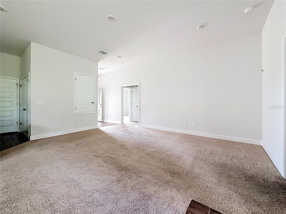 В аренду: $1,800 (3 спален, 2 ванн, 1370 Квадратных фут)