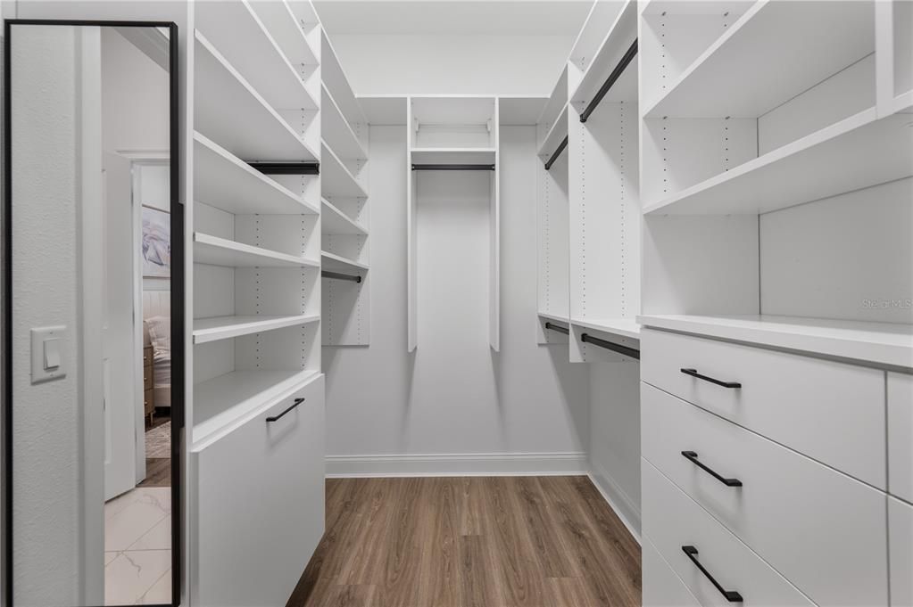 En Venta: $965,000 (4 camas, 3 baños, 2950 Pies cuadrados)