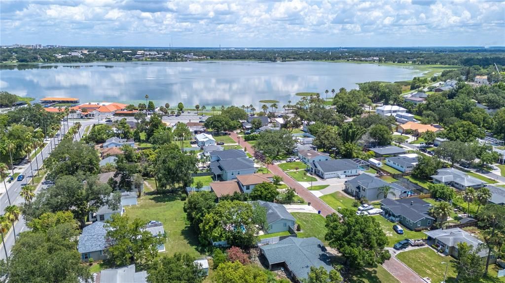 En Venta: $965,000 (4 camas, 3 baños, 2950 Pies cuadrados)