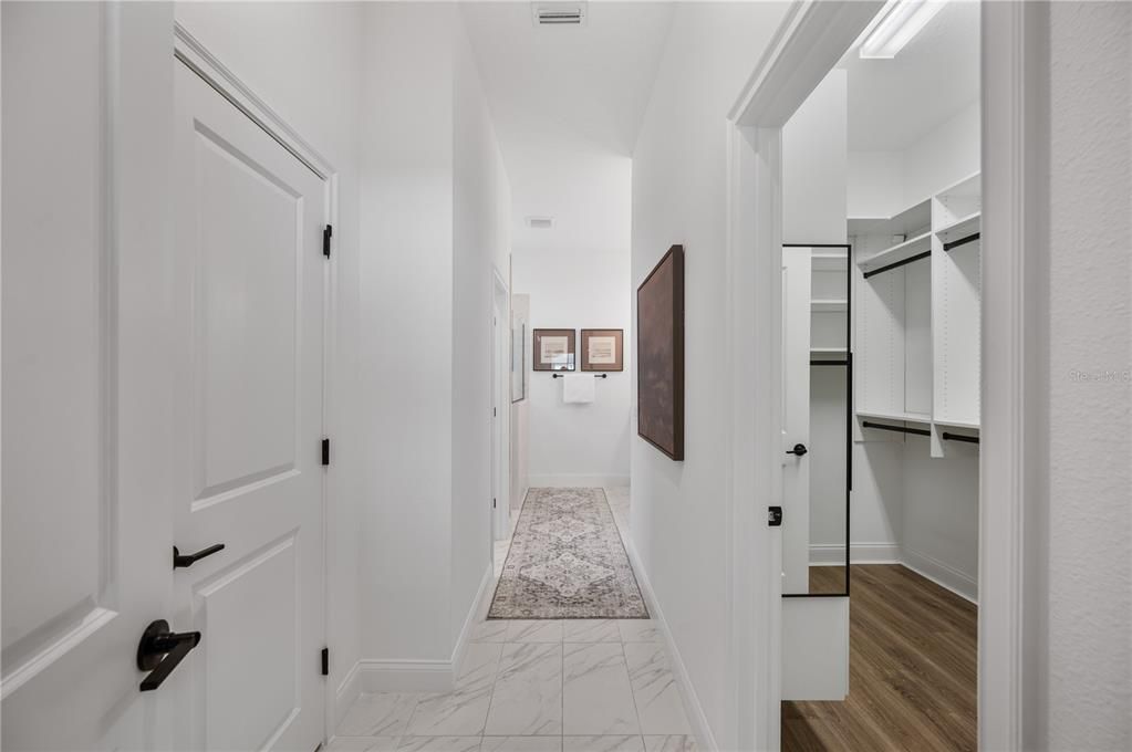 En Venta: $965,000 (4 camas, 3 baños, 2950 Pies cuadrados)