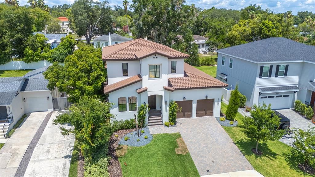 En Venta: $965,000 (4 camas, 3 baños, 2950 Pies cuadrados)