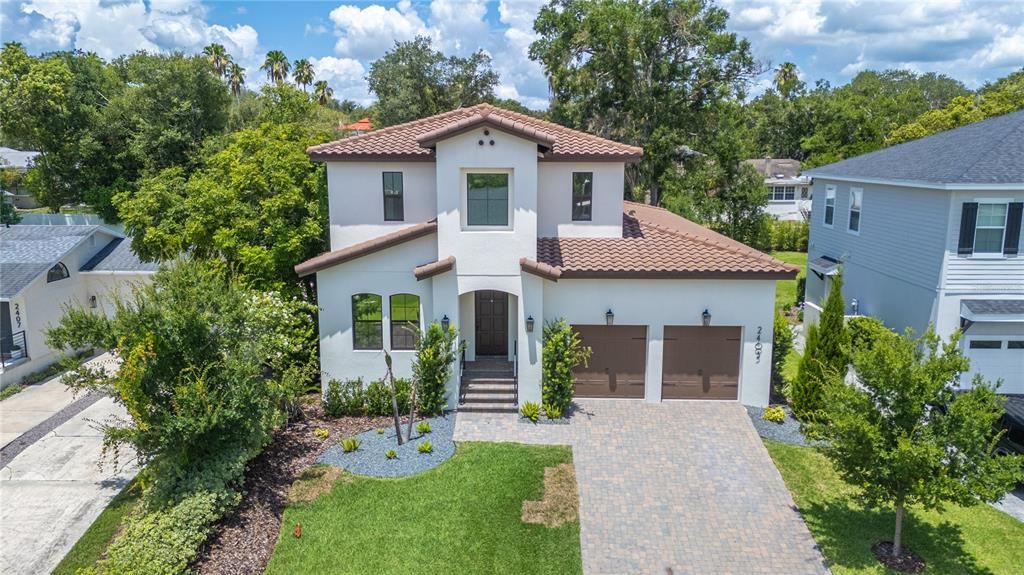 En Venta: $965,000 (4 camas, 3 baños, 2950 Pies cuadrados)