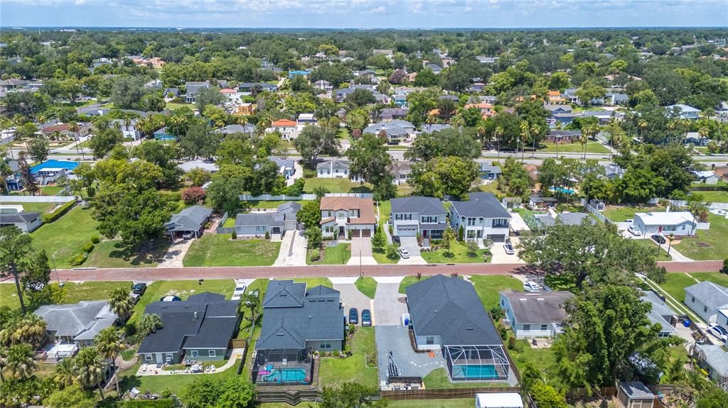 En Venta: $965,000 (4 camas, 3 baños, 2950 Pies cuadrados)