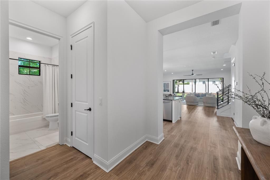 En Venta: $965,000 (4 camas, 3 baños, 2950 Pies cuadrados)