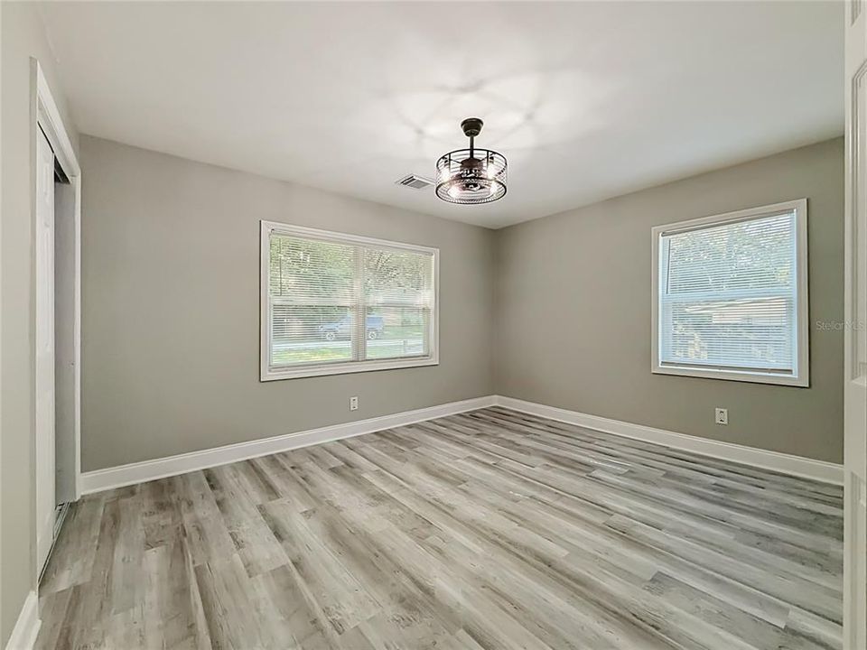 For Sale: $199,000 (3 beds, 1 baths, 968 Square Feet)