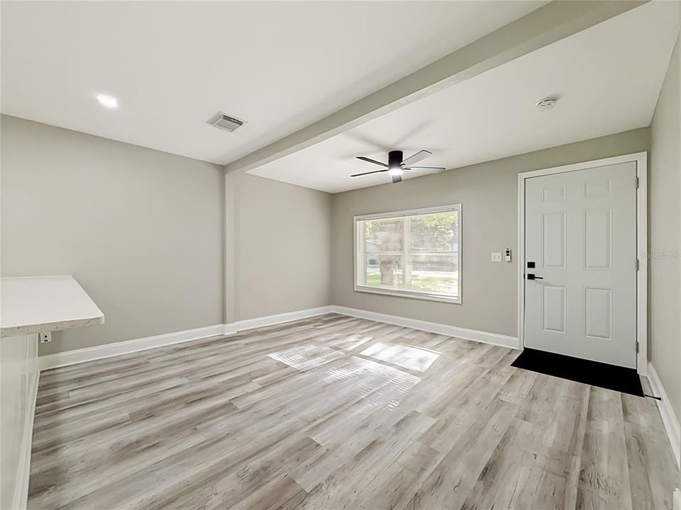For Sale: $199,000 (3 beds, 1 baths, 968 Square Feet)