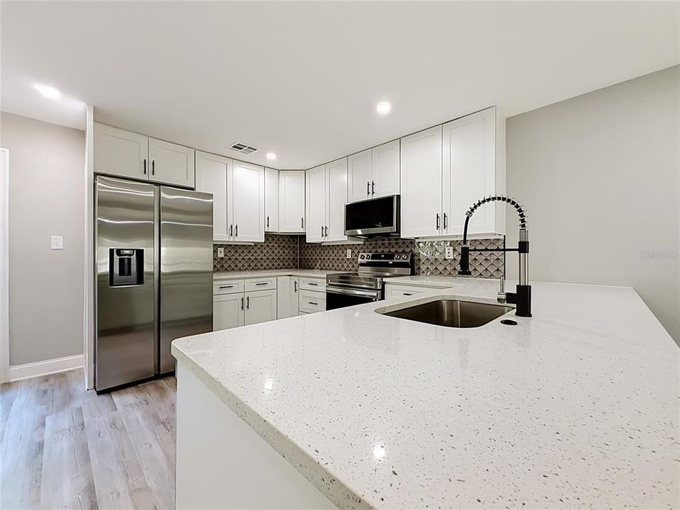 For Sale: $199,000 (3 beds, 1 baths, 968 Square Feet)