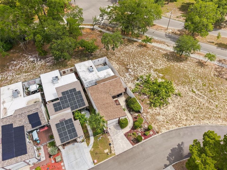 For Sale: $175,000 (2 beds, 1 baths, 963 Square Feet)