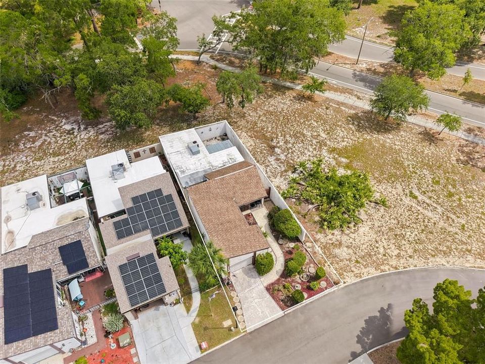For Sale: $175,000 (2 beds, 1 baths, 963 Square Feet)
