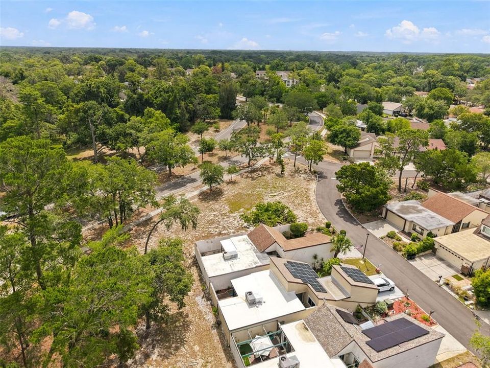 For Sale: $175,000 (2 beds, 1 baths, 963 Square Feet)