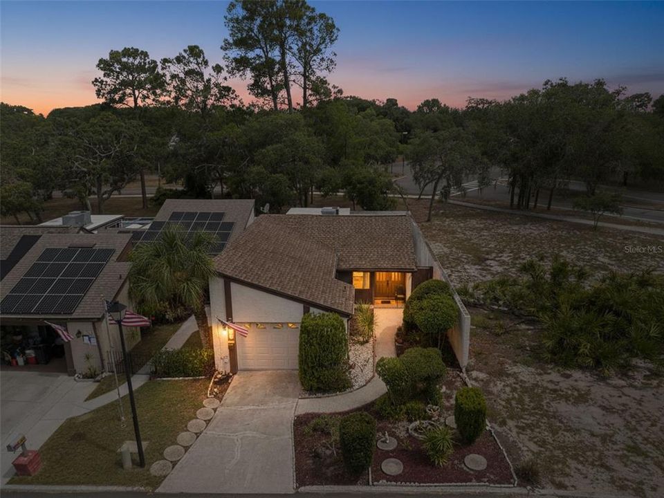 For Sale: $175,000 (2 beds, 1 baths, 963 Square Feet)