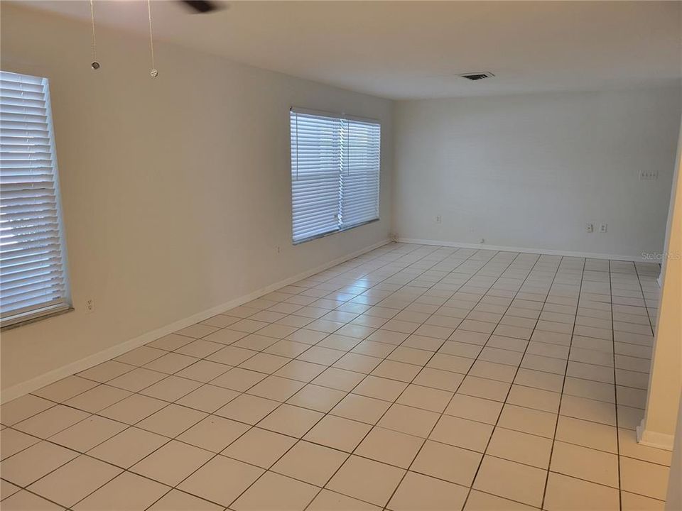 В аренду: $1,800 (2 спален, 2 ванн, 1170 Квадратных фут)
