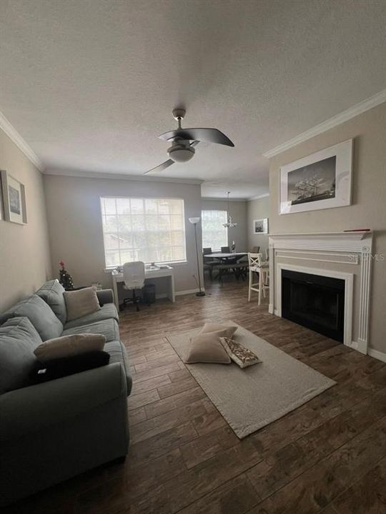 For Rent: $1,700 (1 beds, 1 baths, 854 Square Feet)