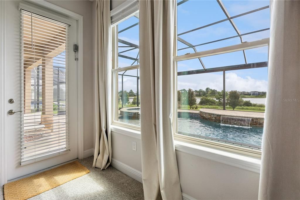 На продажу: $1,299,000 (5 спален, 3 ванн, 3910 Квадратных фут)