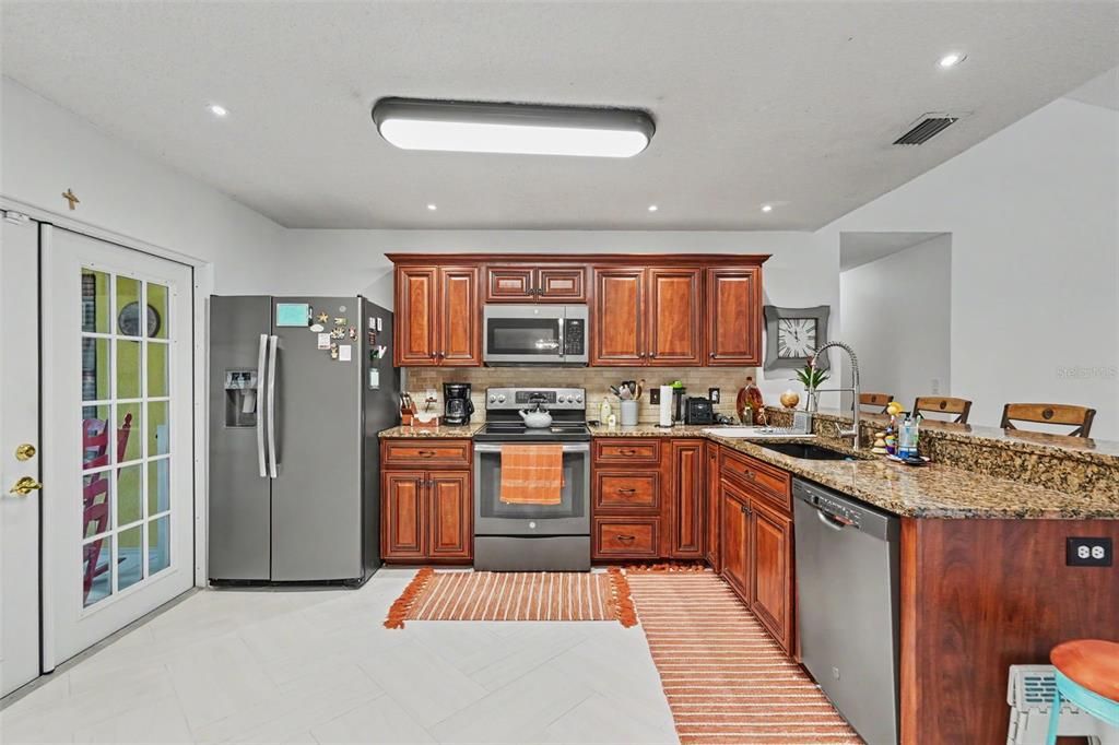 На продажу: $675,000 (4 спален, 2 ванн, 1903 Квадратных фут)