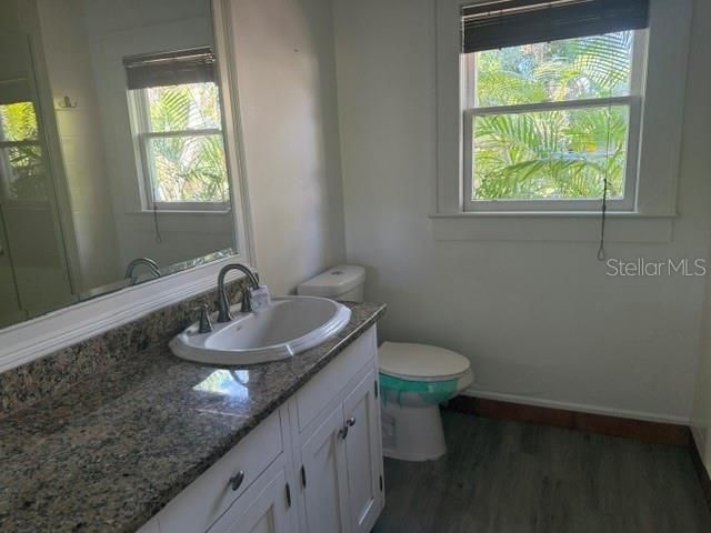 For Sale: $949,900 (4 beds, 4 baths, 2709 Square Feet)