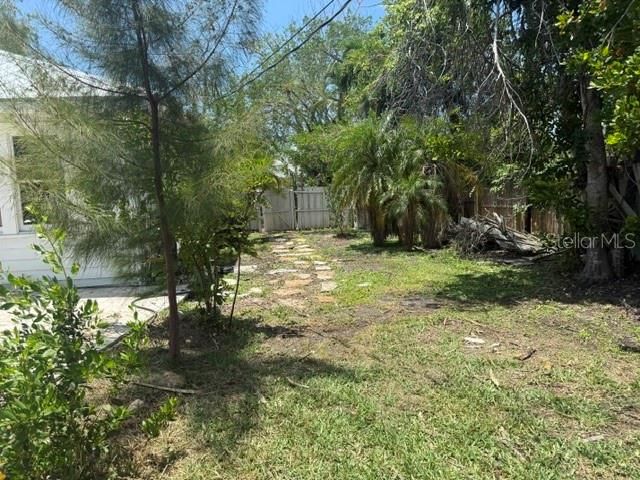 For Sale: $949,900 (4 beds, 4 baths, 2709 Square Feet)