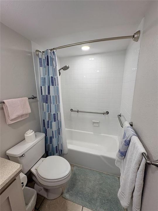 For Rent: $4,700 (2 beds, 2 baths, 1160 Square Feet)