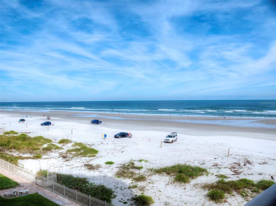 For Rent: $4,700 (2 beds, 2 baths, 1160 Square Feet)
