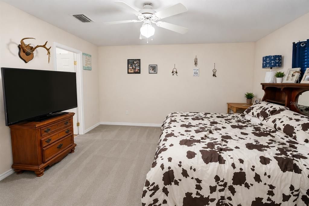 En Venta: $229,900 (2 camas, 2 baños, 1218 Pies cuadrados)