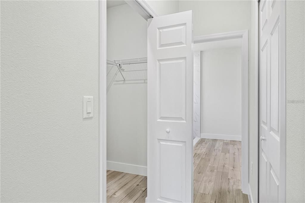 На продажу: $285,000 (4 спален, 2 ванн, 1765 Квадратных фут)