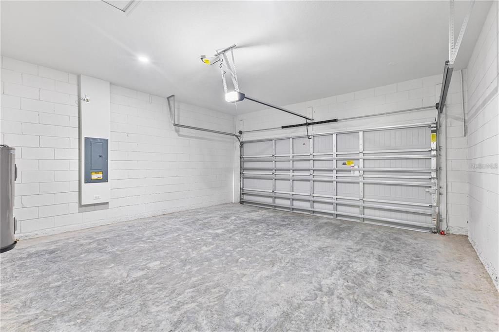 На продажу: $285,000 (4 спален, 2 ванн, 1765 Квадратных фут)