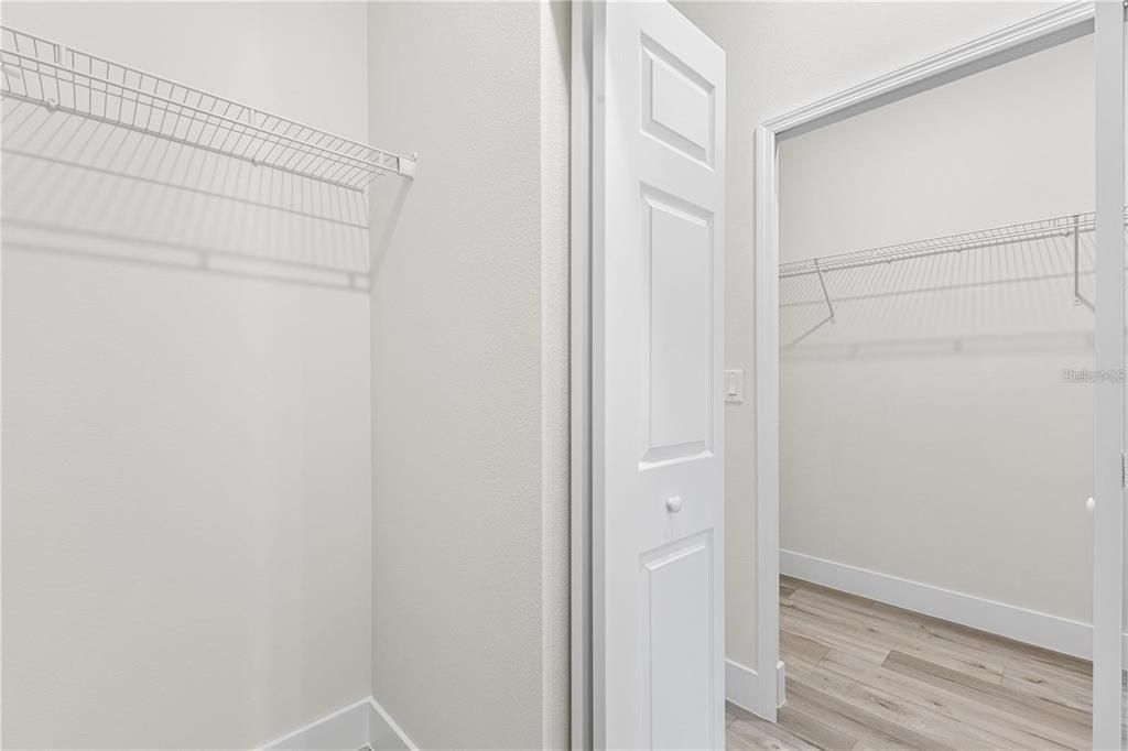 На продажу: $285,000 (4 спален, 2 ванн, 1765 Квадратных фут)